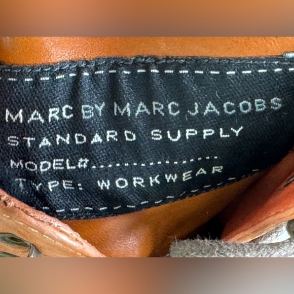 Marc by Marc Jacobs Red-Brown Leather Ankle Boots - Elevate Your Style - Picture 8 of 8